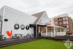 Exterior - BIKE TO 12 SOUTH: Condo + Pool (Nashville)