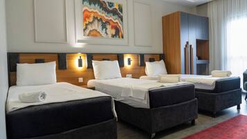 Standard Triple Room | 1 bedroom, minibar, laptop workspace, soundproofing