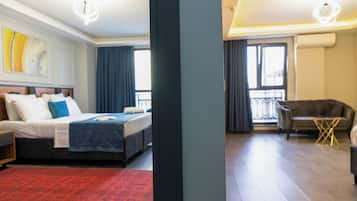 Standard Triple Room | 1 bedroom, minibar, laptop workspace, soundproofing