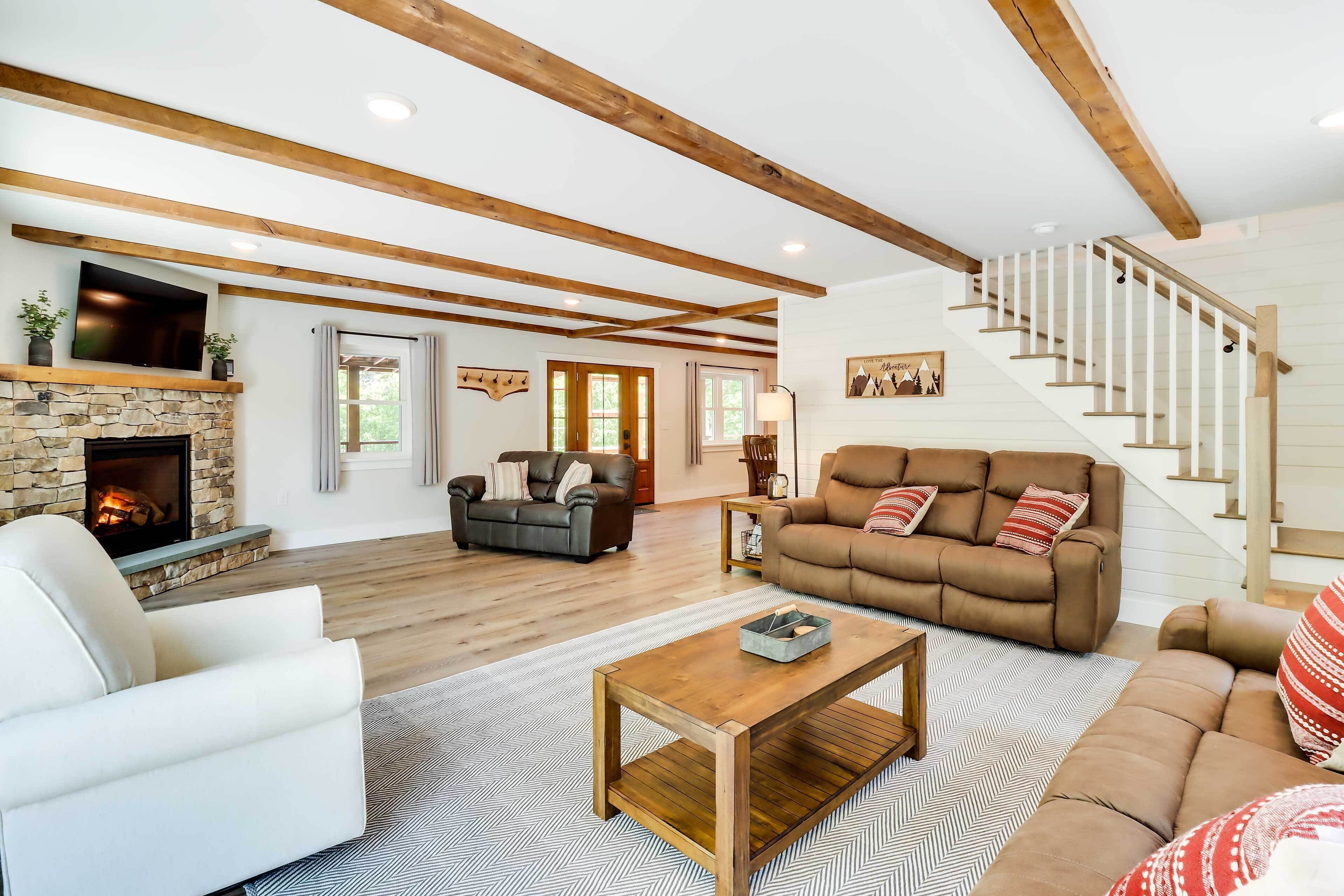 Milton Cabin w/ Fire Pit & Pickleball Court!