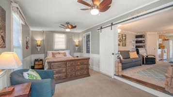 2 bedrooms, desk, travel crib, free WiFi