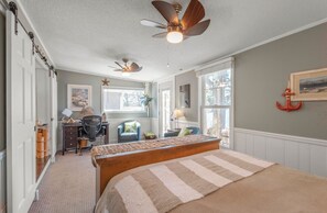 2 bedrooms, desk, travel cot, free WiFi