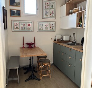 Fridge, microwave, dishwasher