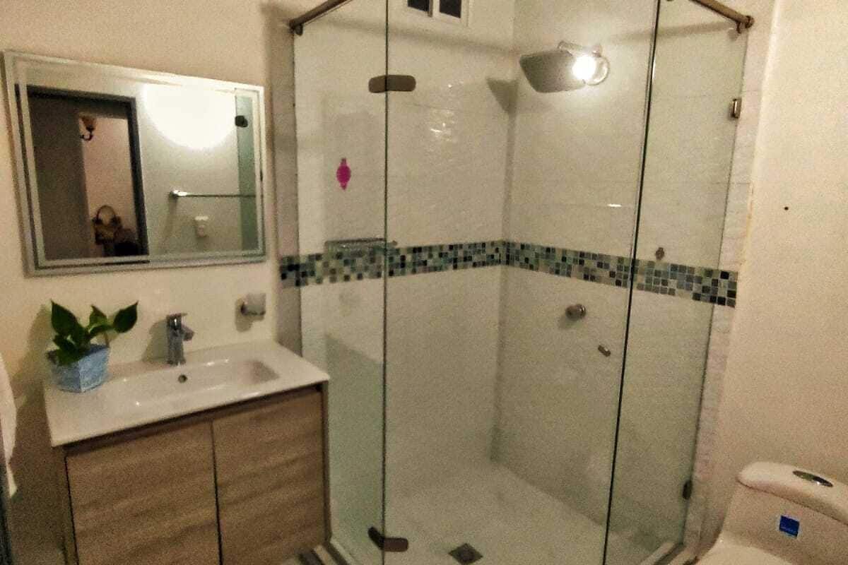 basic twin room | bathroom | shower, free toiletries, towels, soap