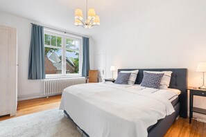 2 chambres, fer et planche à repasser, lit parapluie, Wi-Fi gratuit