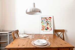 Studio Confort | Restauration dans la chambre