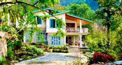 private room in gangtok with Kitchenette
