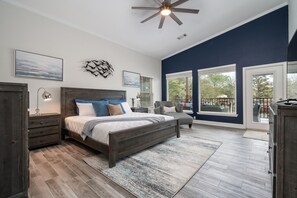 5 Schlafzimmer, Bügeleisen/Bügelbrett, kostenloses WLAN, Bettwäsche