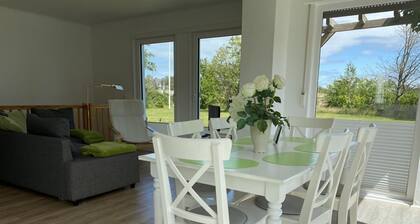 Diese Ferienwohnung Liegt im Erdgeschoss Eines Wunderschön Gelegenen Hauses mit Riesigem Grundstück in Nebel