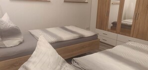 2 bedrooms, free WiFi, bed sheets