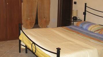 2 bedrooms, bed sheets