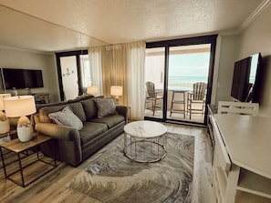 Smart TV, DVD player, books - Tranquil Waters•AmazingView•OceanfrontProperty (Destin)