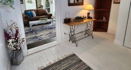 Comfy 2 bedroom home, near Palo Duro Canyon!