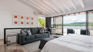 4 bedrooms, WiFi, bed sheets