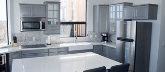 Cliffside Castle - Hillside house with stunning views