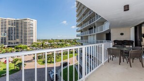 Unclassified image, 2 of 18, button