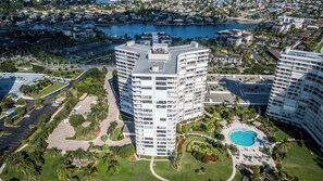 Imagen sin descripción, 2 de 18, botón