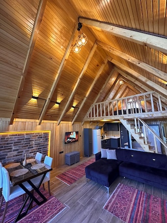 Luxury Bungalow, 1 Bedroom, River View | Premium bedding, minibar, in-room safe, individually decorated. Aurora Suit Bungalov