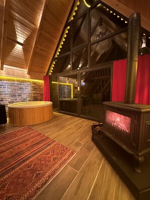 Bungalow Luxe, 1 chambre, vue fleuve | Literie de qualité supérieure, minibar, coffres-forts dans les chambres