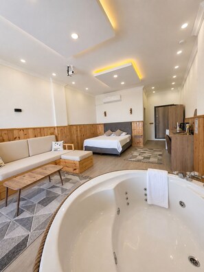 Quarto casal superluxo | Roupas de cama premium, frigobar, cofres nos quartos