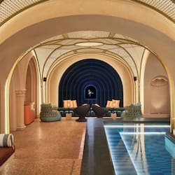 Couples treatment rooms, sauna, hot tub, steam room, body treatments