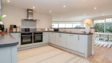 Fridge, dishwasher, electric kettle, toaster