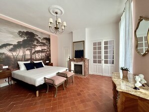 Suite deluxe hibiscus | Premium bedding, individually decorated, individually furnished, desk - Domaine de Lanis maison d'hôtes (Castelnaudary)