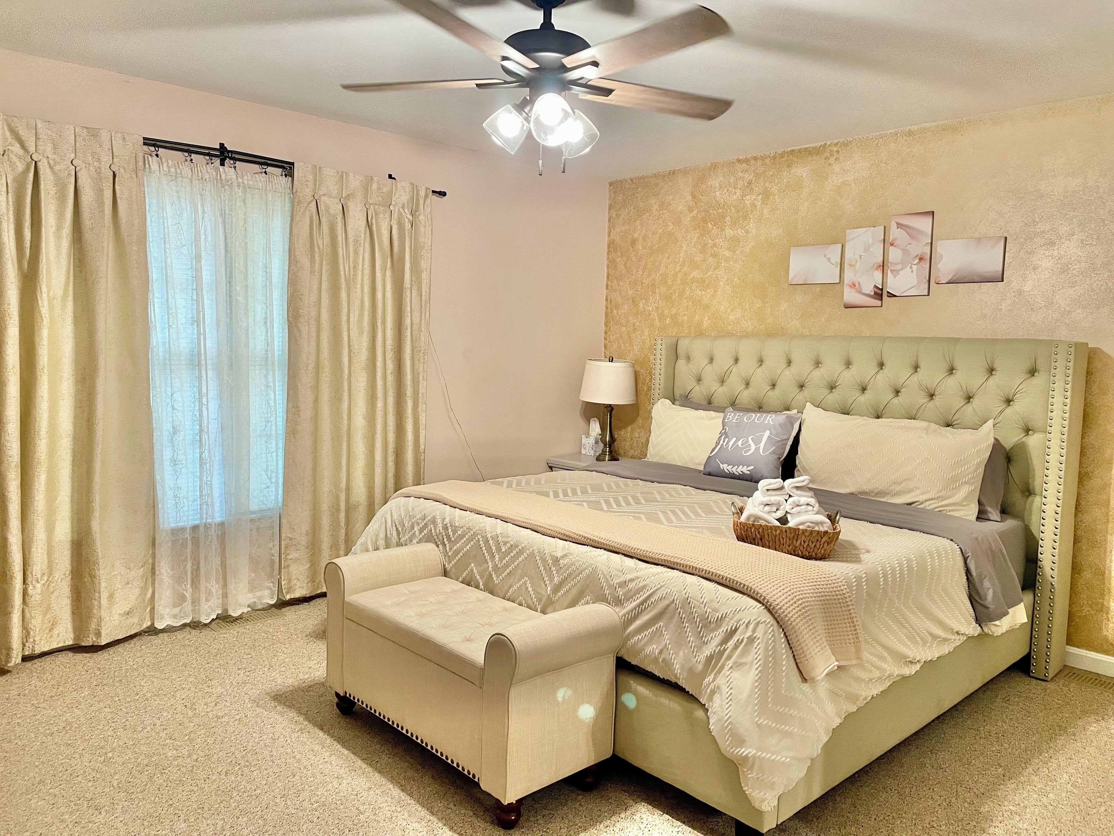3 bedrooms, desk, iron/ironing board, free WiFi