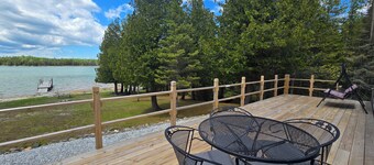 Drummond Island Hotel & Vacation Homes - Memory Maker Bay
