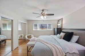1 habitación, tabla de planchar con plancha y wifi 