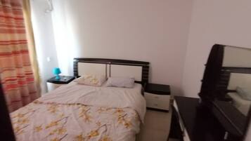 3 bedrooms, bed sheets