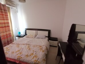3 bedrooms, bed sheets