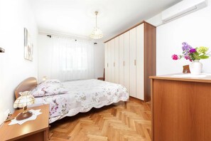 1 Schlafzimmer, Bügeleisen/Bügelbrett, kostenloses WLAN, Bettwäsche