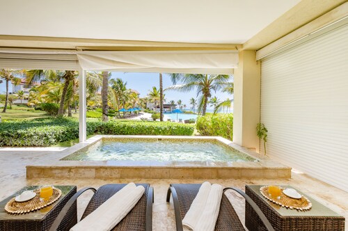 Deluxe Cap Cana Beach Condo