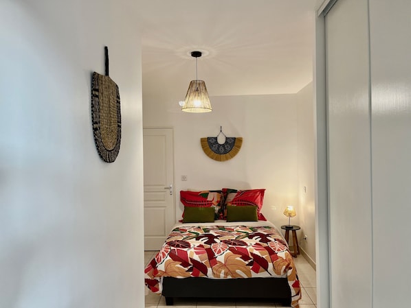 2 bedrooms, iron/ironing board, travel cot, WiFi