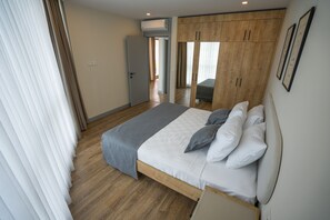 Literie hypoallergénique, minibar, bureau