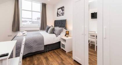 Sublime Stays Webberley Studio 9B Double Bed