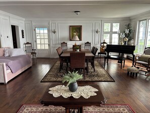 Interior - Amazing, luxurious Serpent lake house three blocks from Crosby!!! (Crosby)