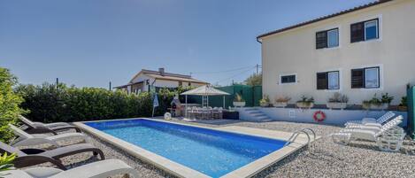 Family House, Multiple Bedrooms, 2 Bathrooms (Pool House Lilly) | Pool | Seasonal outdoor pool