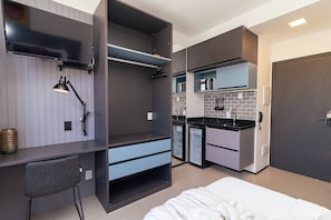 1 bedroom, desk, free WiFi