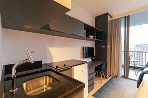 Appartamento | Cucina privata | Mini-frigorifero, microonde, pentole/stoviglie/utensili