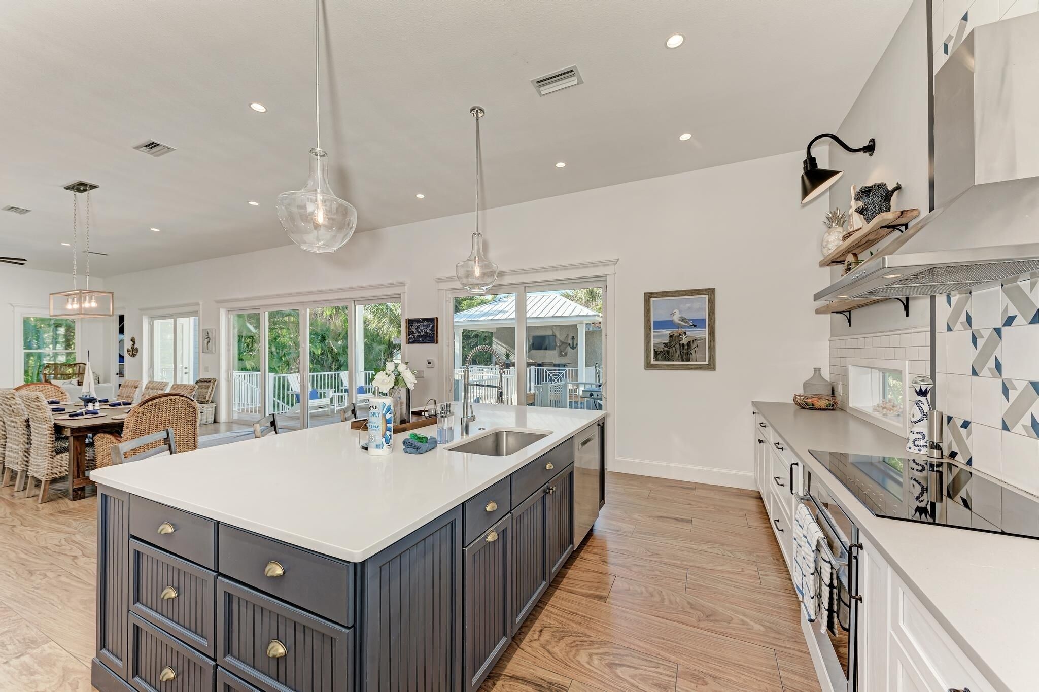 House, 4 Bedrooms | Private kitchen | Fridge, oven, coffee/tea maker, toaster