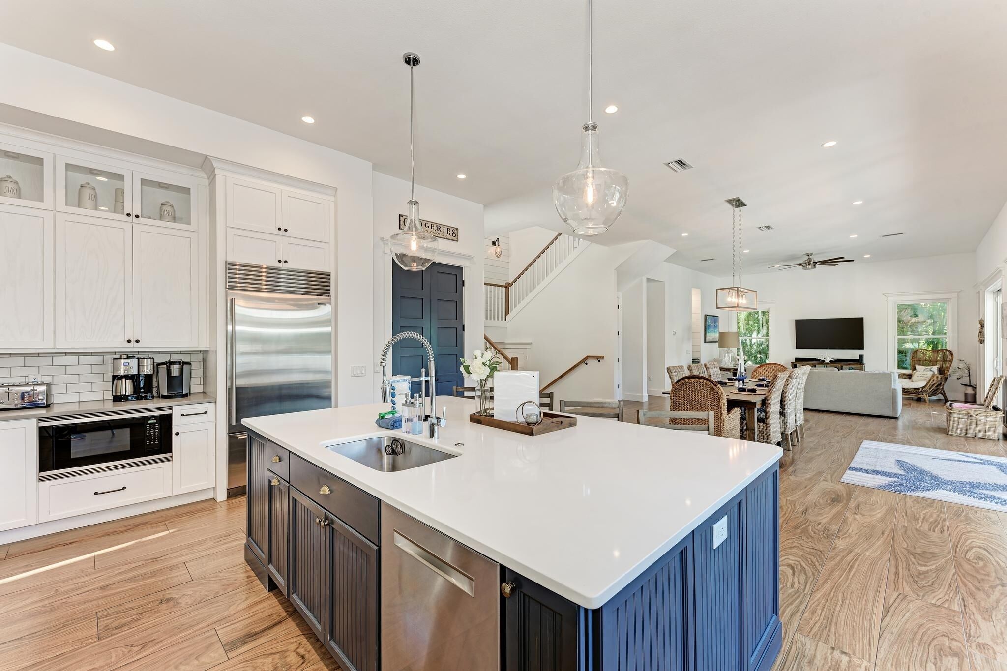 House, 4 Bedrooms | Private kitchen | Fridge, oven, coffee/tea maker, toaster