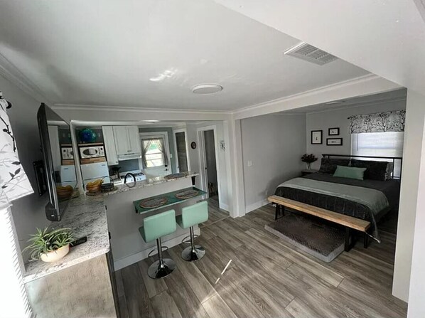 1 bedroom, free WiFi, bed sheets