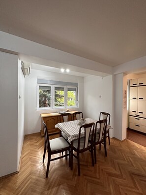 تناول الطعام