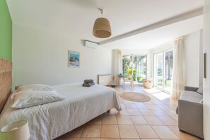 5 chambres, bureau, fer et planche à repasser, Wi-Fi gratuit