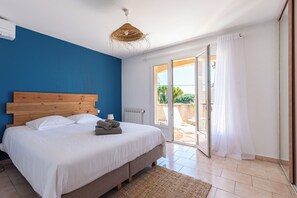 5 bedrooms, desk, iron/ironing board, free WiFi