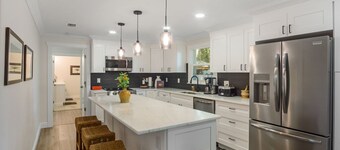 Few Blocks to Toronto Blue Jays Training Stadium, Pinellas Trail! Near Causeway!