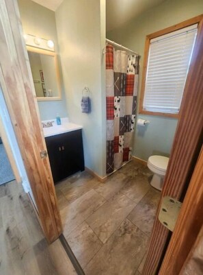Shower, hair dryer, towels, soap - Huber Cottage - Lakefront Cabin w/Dock and Beach (Chetek)