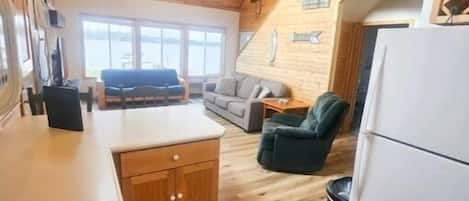 Smart TV, fireplace, computer monitors